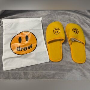 Drew House Men’s Polar Fleece Mascot Slippers Yellow Size L/XL